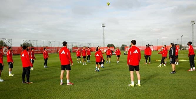 Sow y Azpilicueta vuelven con el grupo