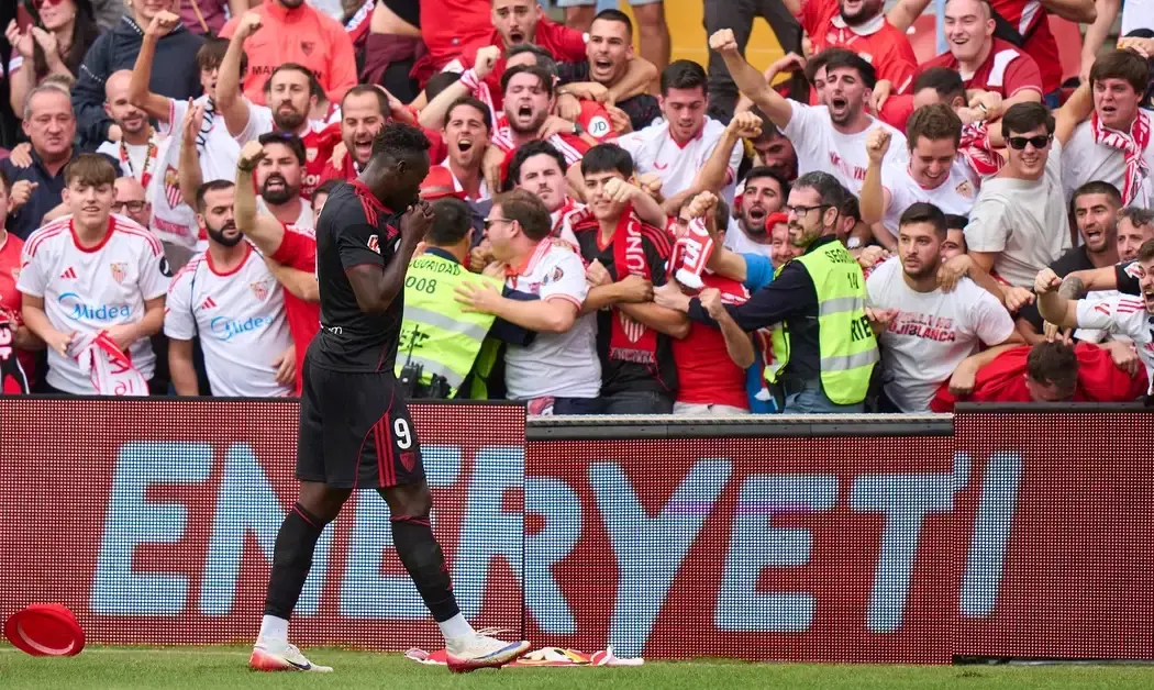 Horario y dónde ver Sevilla-Rayo Vallecano: duelo directo por la permanencia en Nervión