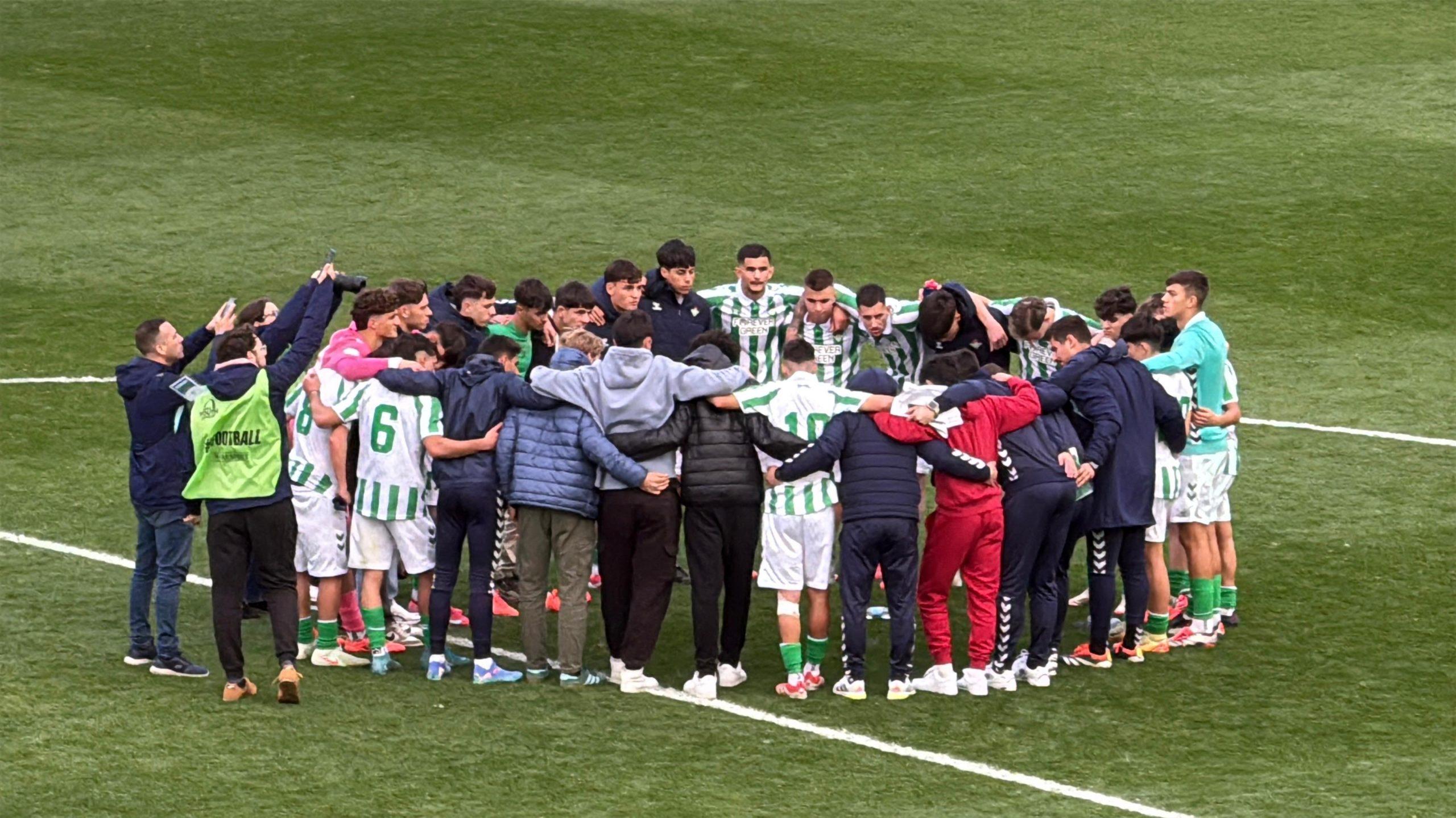 El juvenil verdiblanco cae con honores en la UEFA Youth League