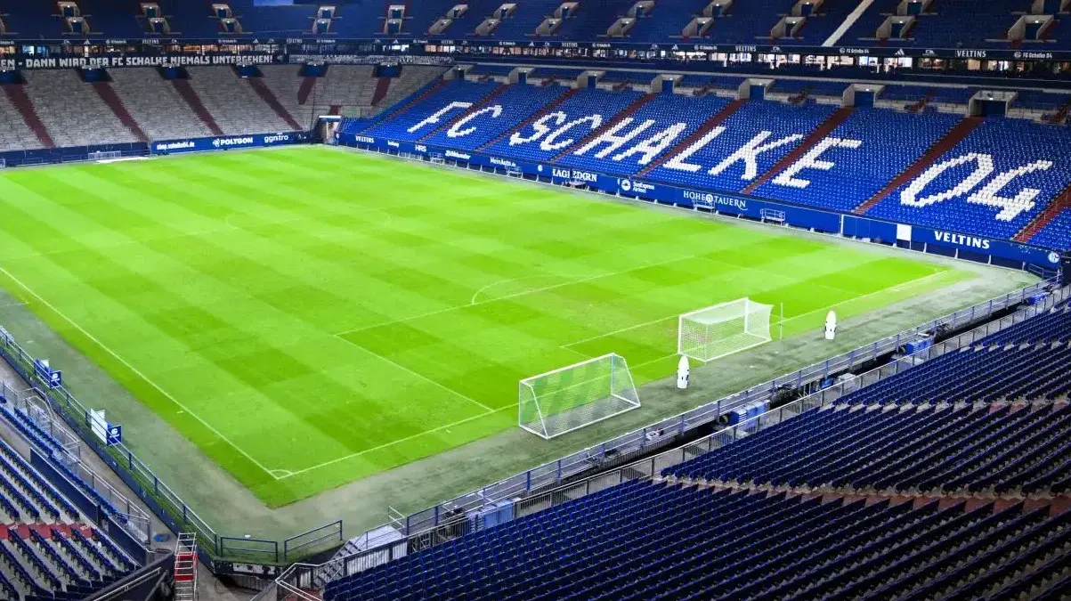 El Sevilla regresa al Veltins Arena 19 años después con unas entradas a precios ‘populares'