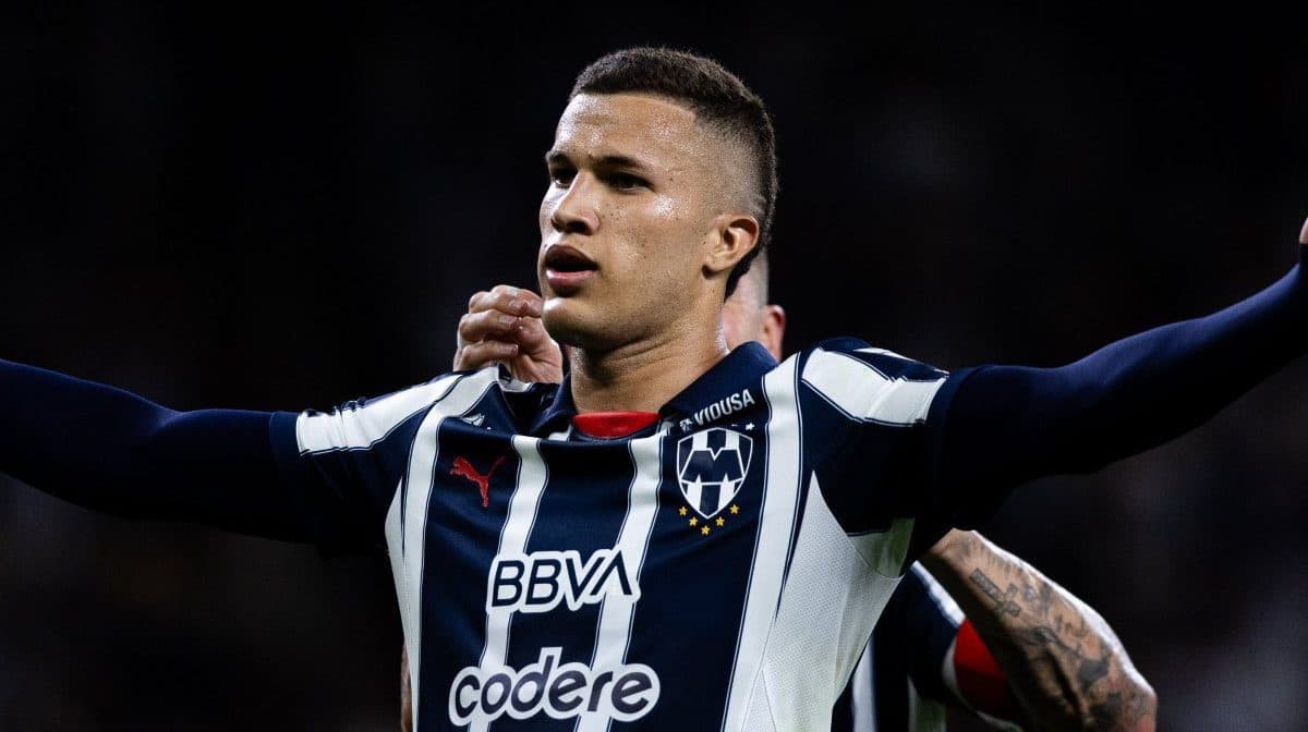 Primera reunión entre el Betis y Monterrey por Nelson Deossa