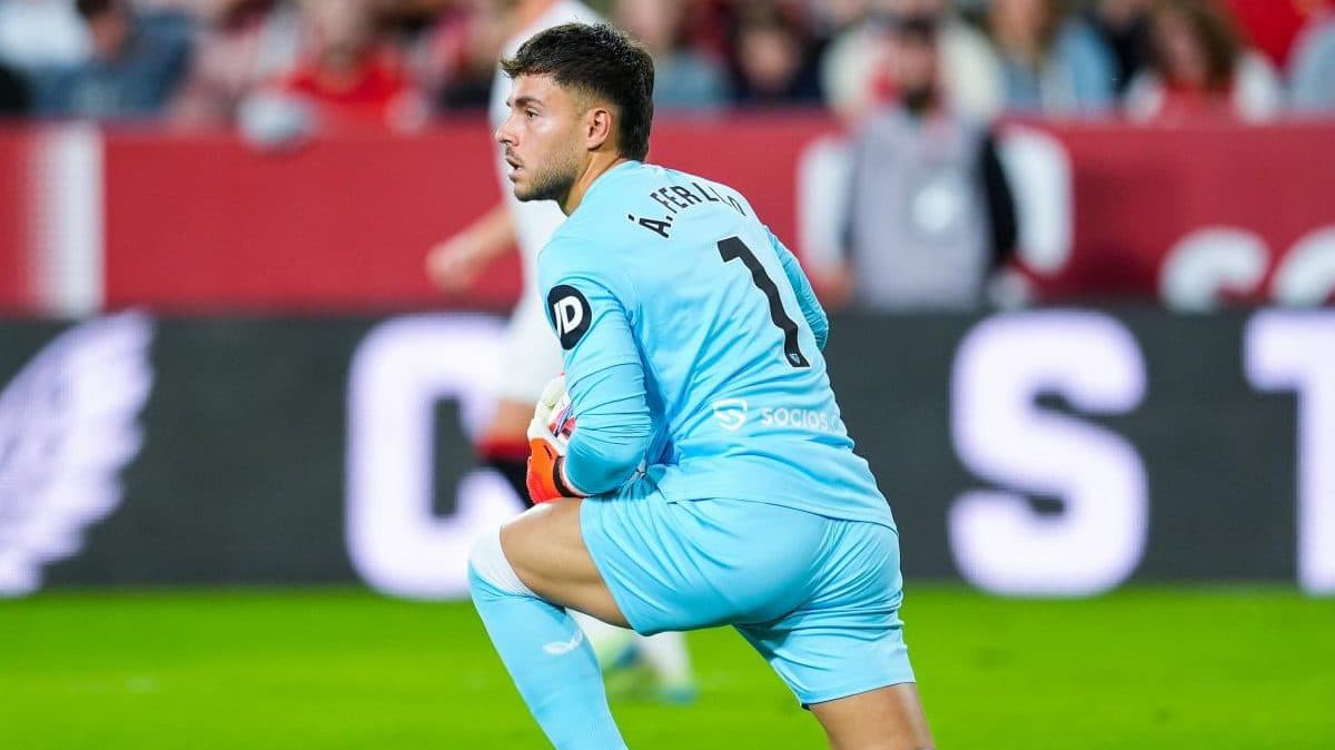 Otro atasco para el Sevilla en el apartado de salidas: se rompen las negociaciones con el Deportivo