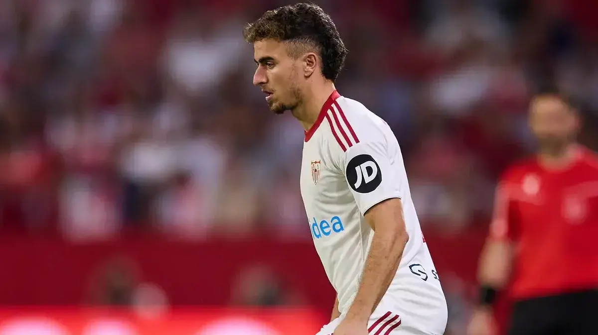 ¡Oficial!: Adrià Pedrosa deja el Sevilla y se marcha cedido al Elche
