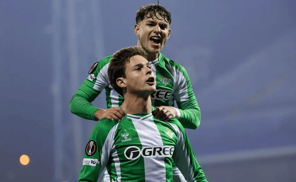 El Betis de Pellegrini presenta candidatura a la Europa League (1-3)