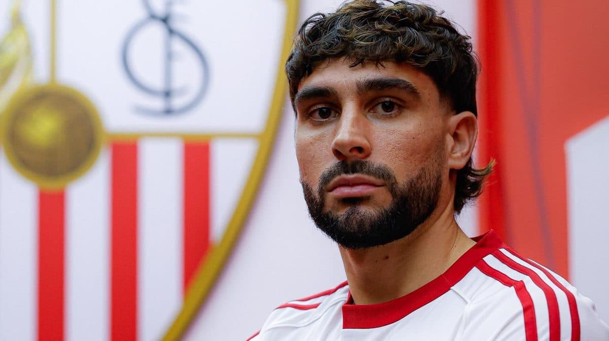 Neal Maupay, sus primeras palabras como jugador del Sevilla