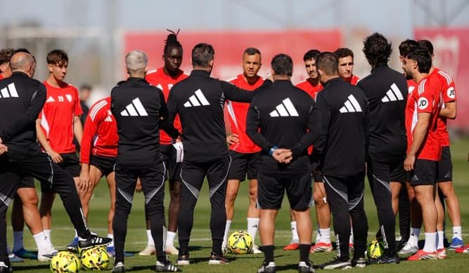 Luis García Plaza termina su primera semana al frente del Sevilla con la presencia de Marcao