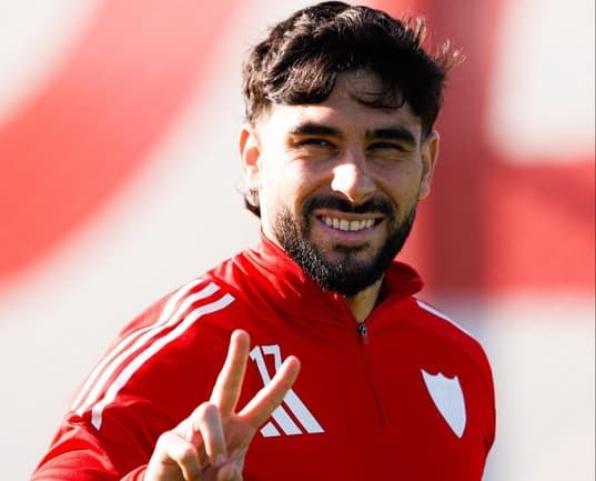 El Sevilla continúa trabajando con tres ilusiones y tres bajas de cara al choque contra el Barça