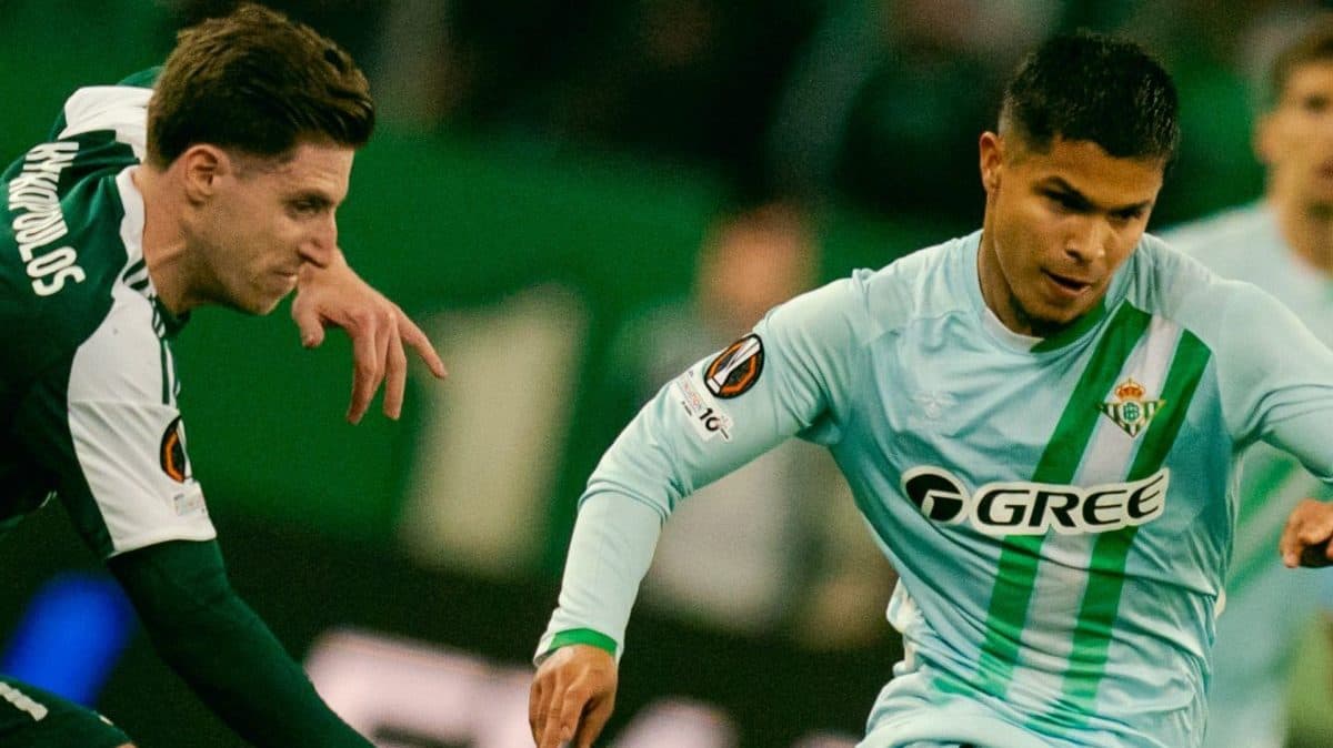 Horario y dónde ver el Betis-Panathinaikos: obligados a remontar para seguir vivos en Europa