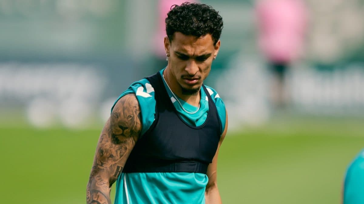 Noticias mixtas en el último entrenamiento del Betis