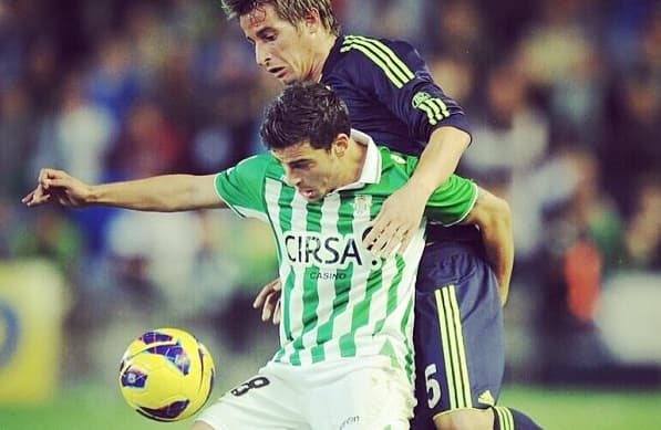 Salvador Agra, exjugador verdiblanco y del SC Braga: «Todos los que juegan contra el Betis tiemblan un poquito».