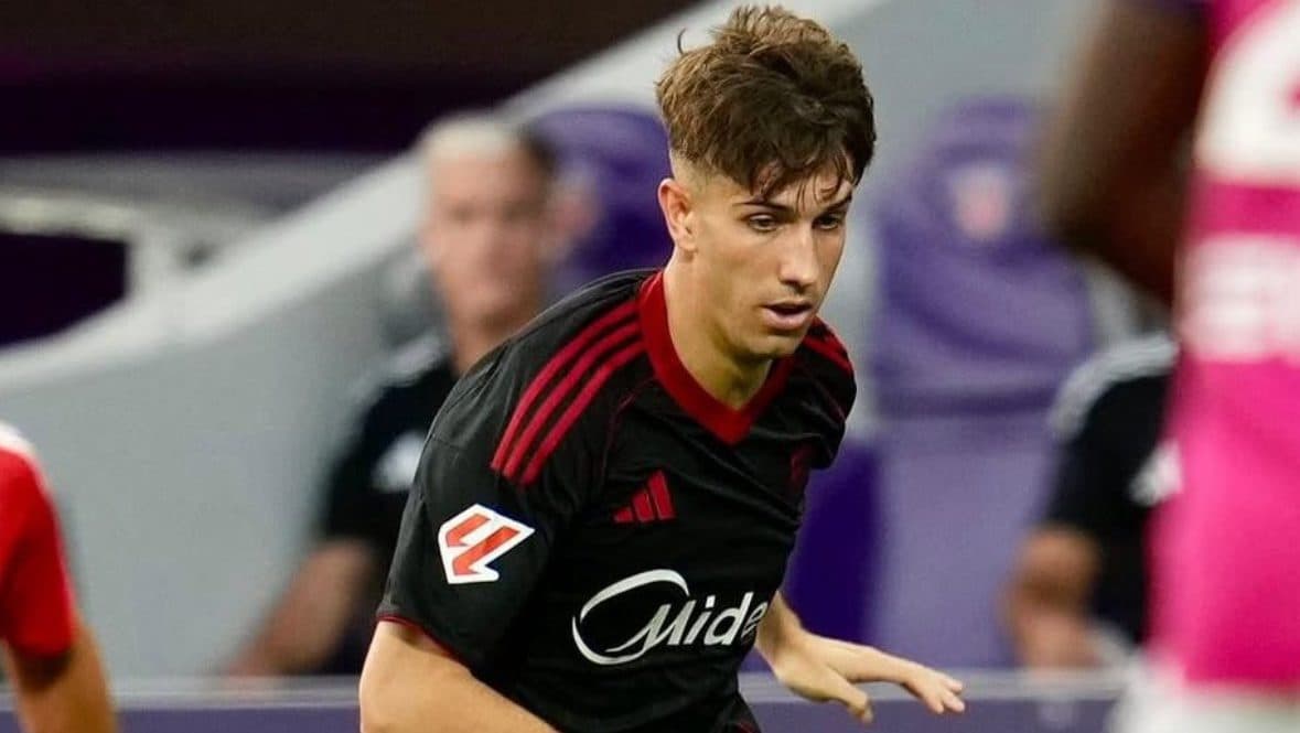 El Sevilla blinda a Miguel Sierra y apuesta por su futuro hasta 2029