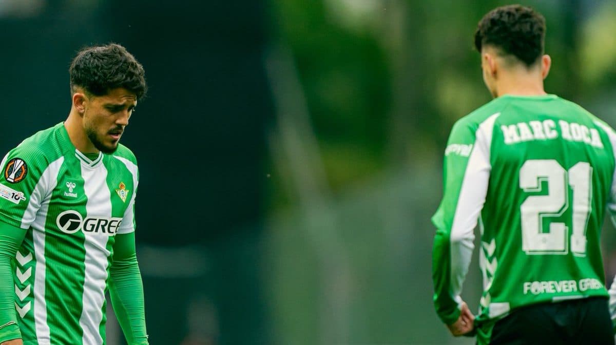 El Betis, entre el pase y el riesgo: varios jugadores al límite de la sanción en Europa
