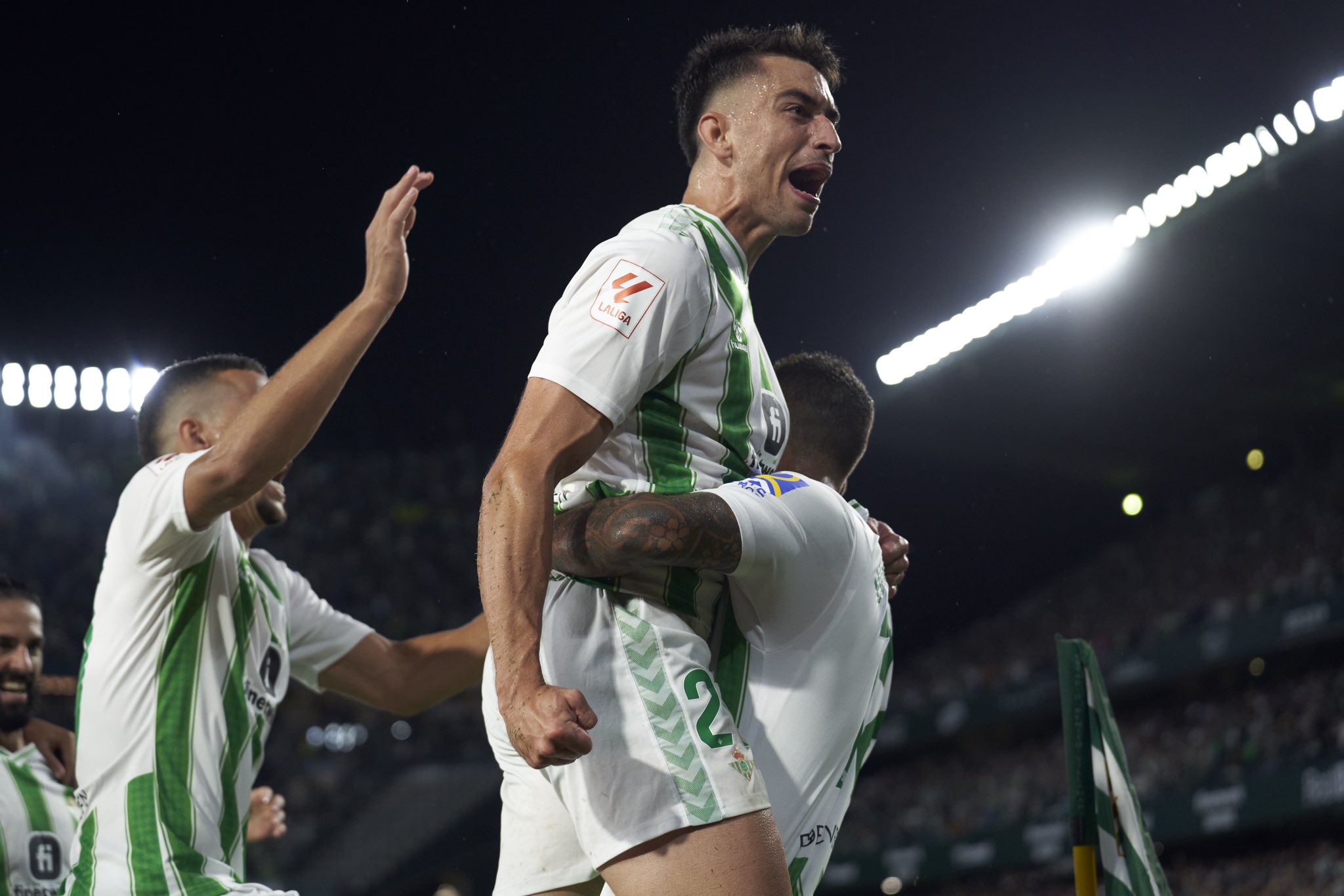 Marc Roca, jugador del Betis hasta 2029