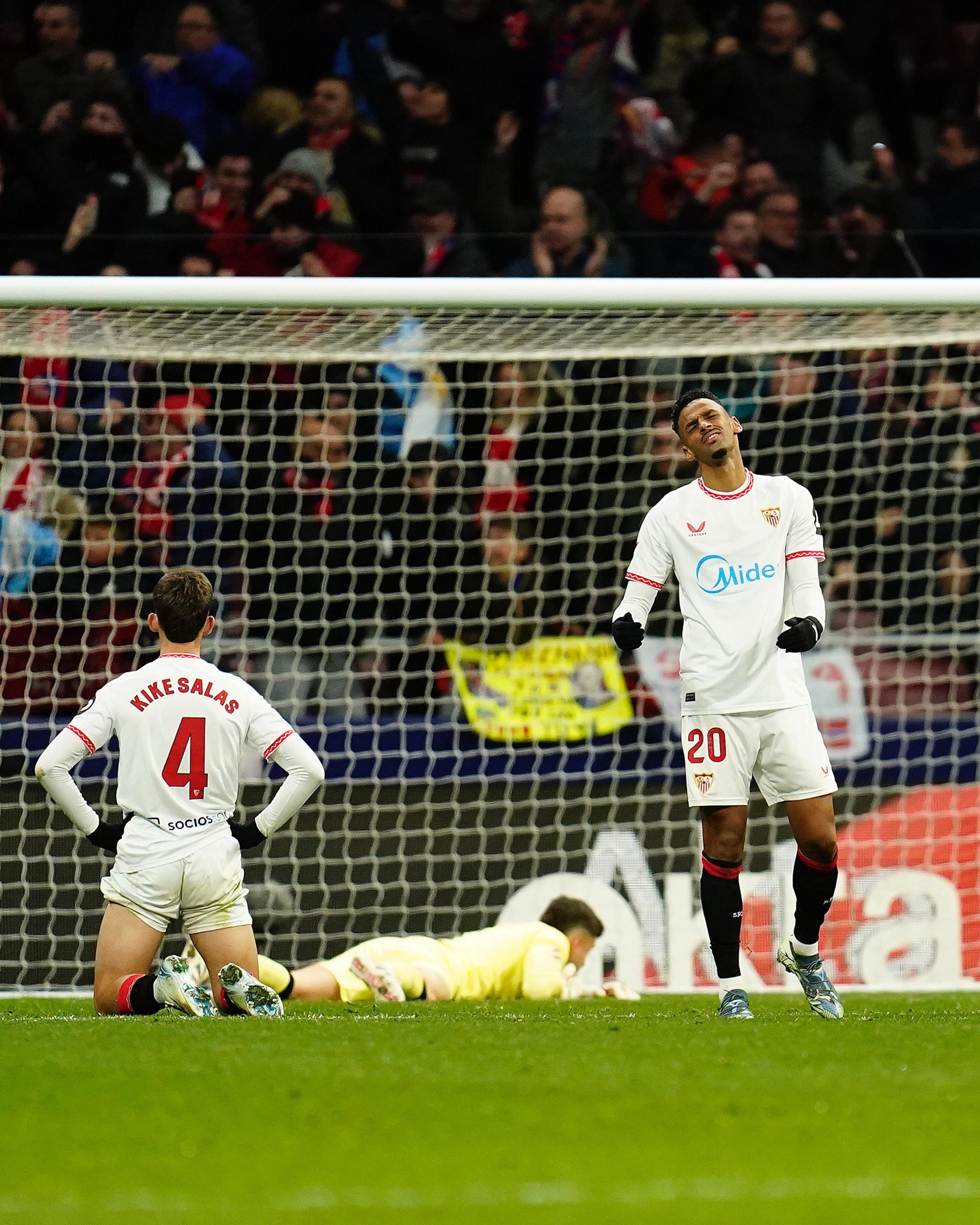 Cruel final para un gran Sevilla (4-3)