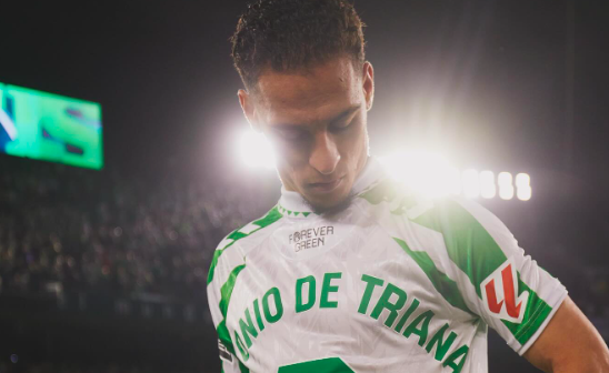 Reunión entre el Betis y el Manchester United por Antony
