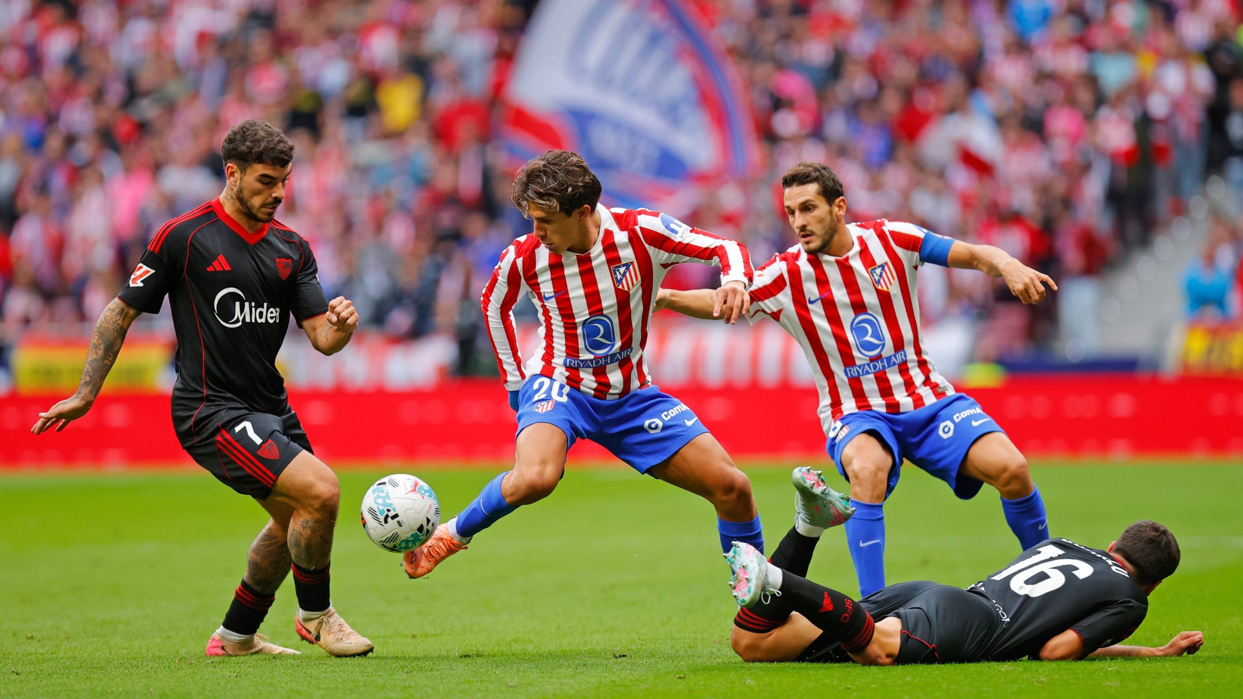 El Sevilla FC y su Día de la Marmota protagonizan la goleada del Atlético