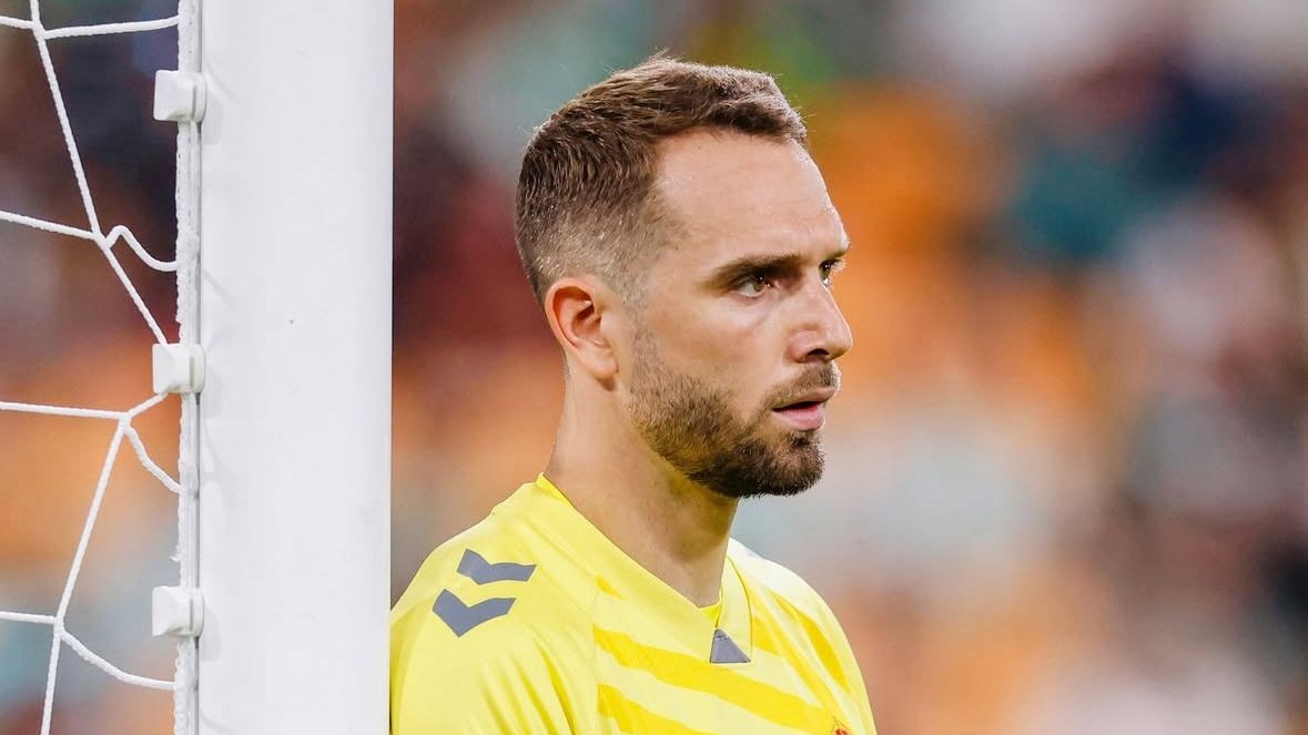 Pau López no se entrena con el Betis y se somete a pruebas médicas