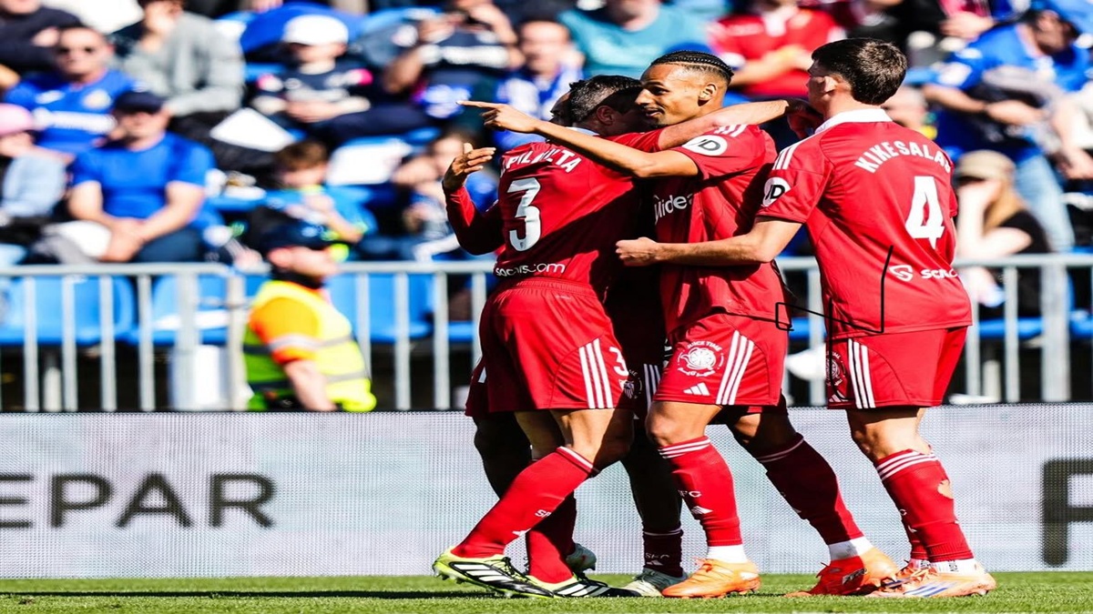 El Sevilla saca tres puntos de oro en el Coliseum