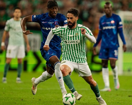 La posibilidad del Betis de superar los ingresos de la Conference